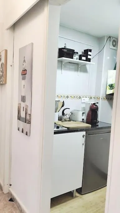 Bonito Apartamento De Dos Dormitorios En El Centro Y Calle San Miguel Torremolinos 0*,  Spain